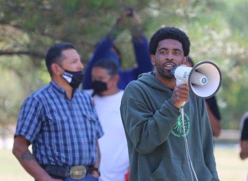 小区大婶