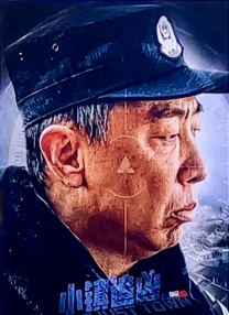 美女露下体